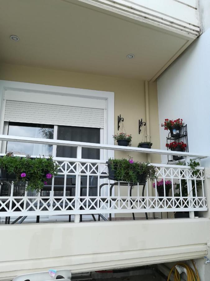 Apartment Ey Zhn Nea Chili Bagian luar foto